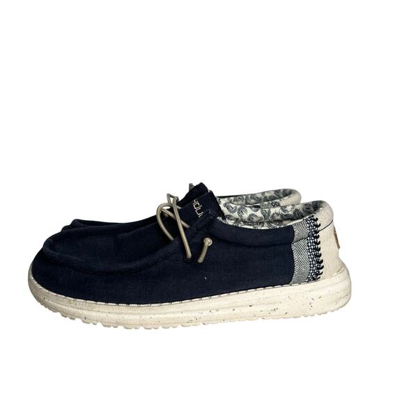 Hey Dude Wally Break Stitch Casual Shoe Navy Natural Women's Size 6 Youth 5 - Picture 1 of 7